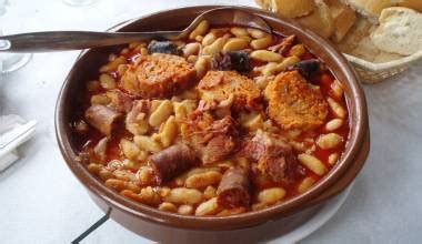 puchero-recipe-spanish-meat-and-chickpea-stew image