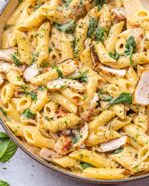 easy-chicken-spinach-pasta-recipe-healthy-fitness-meals image
