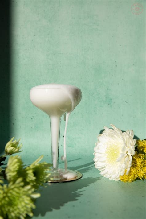 milky-way-prosecco-rum-yogurt-cocktail-taste image