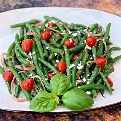 easy-cold-balsamic-green-bean-salad-video image