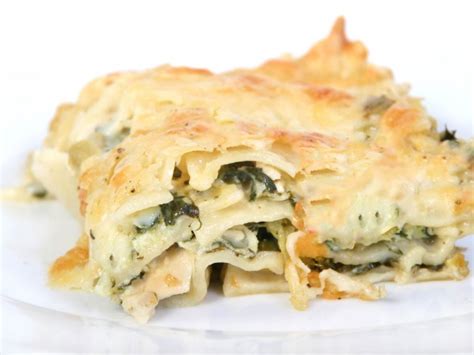crock-pot-chicken-lasagna-florentine-recipe-cdkitchencom image