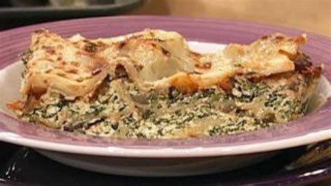 spinach-and-mushroom-lasagna-recipe-rachael-ray image