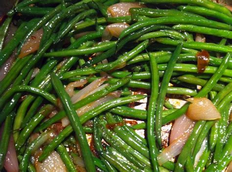 green-beans-with-caramelized-shallots image