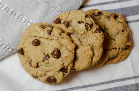 250-neiman-marcus-chocolate-chip-cookies-hot image