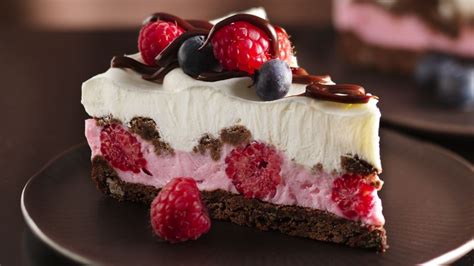 chocolate-and-berries-yogurt-dessert-recipe-pillsburycom image