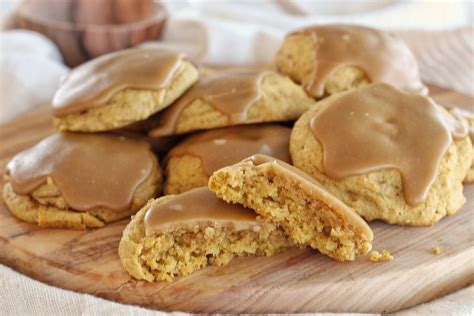 pumpkin-cookies-with-maple-glaze-cake-by-courtney image
