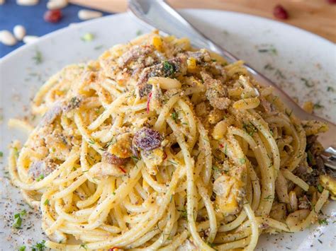 sicilian-sardine-pasta-honest-cooking image