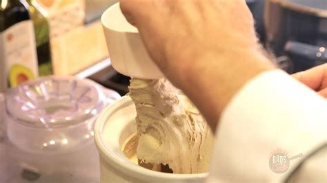 homemade-cinnamon-ice-cream-dads-that-cook image