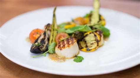 grilled-scallops-with-zucchini-grilled-tomato image