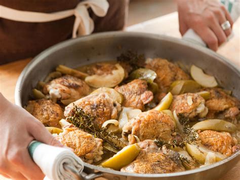braised-chicken-with-fennel-and-apples-whole-foods image
