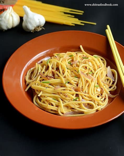 easy-garlic-spaghetti-recipe-indian-vegetarian image