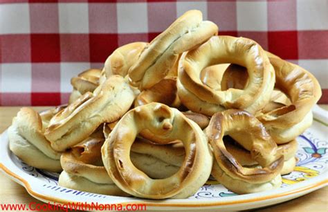 taralli-recipes-cooking-with-nonna image