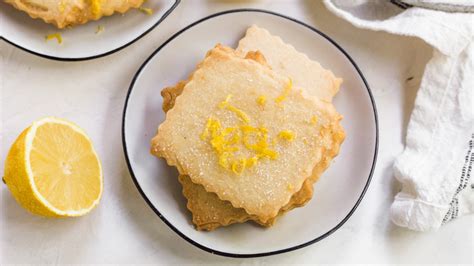 easy-lemon-shortbread-cookie-recipe-mashed image