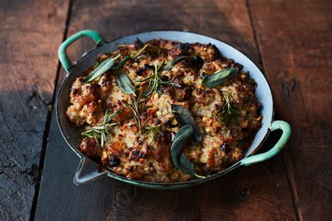7-cracking-christmas-stuffing-recipes-features-jamie image