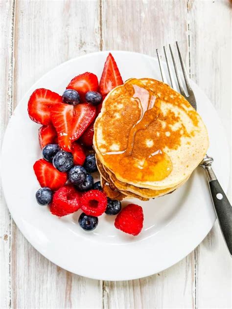 fluffy-pancakes-weight-watchers-pointed-kitchen image