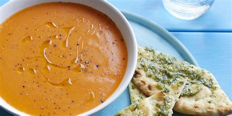 best-spiced-tomato-soup-with-flatbread image