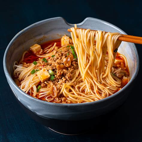 shanghai-hot-sauce-noodles-la-jiang-mian-marions image