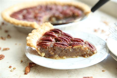 dear-abby-famous-pecan-pie-real-life-dinner image