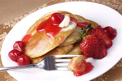 how-to-make-fruit-topped-pancakes-homeperch image