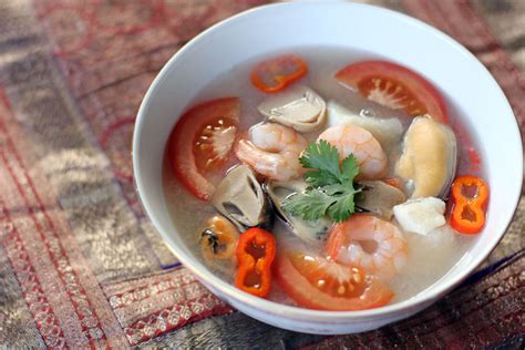 thai-seafood-soup-tom-yum-talay-ang-sarap image