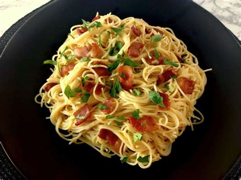 easy-spaghetti-carbonara-with-bacon-simple-living image