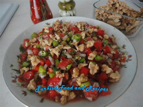 turkish-food-recipes-gavurdagi-salad-gavurdagi image