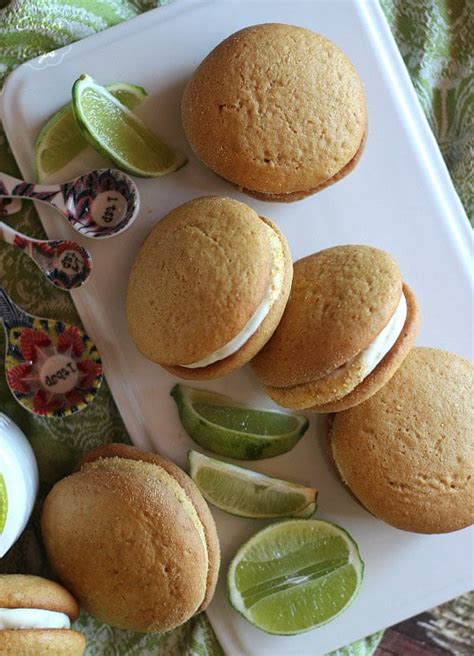 key-lime-whoopie-pies-cookies-and-cups image