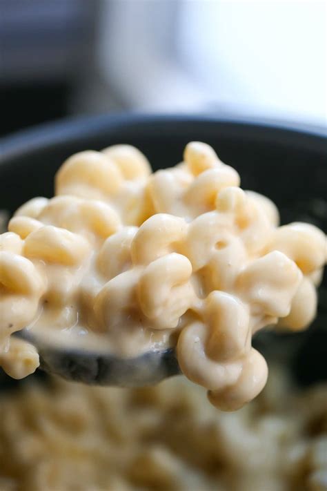 instant-pot-mac-and-cheese-laurens-latest image