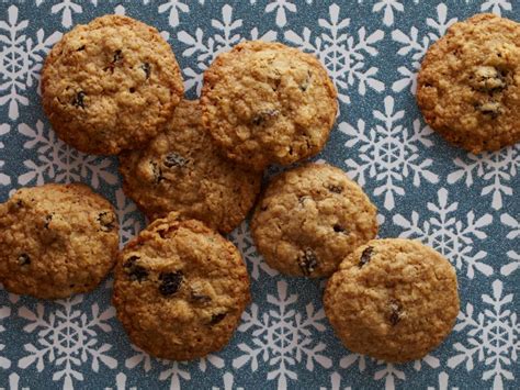 oatmeal-cookies-recipe-by-alton-brown-cooking-channel image