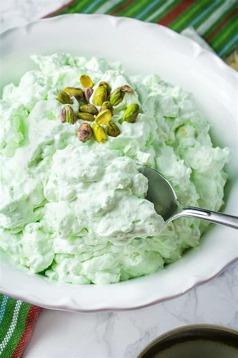 pistachio-pineapple-fluff-watergate-pudding-must image