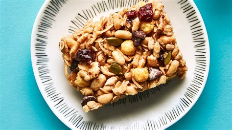this-no-bake-oat-bar-is-the-perfect-portable-snack-bon image