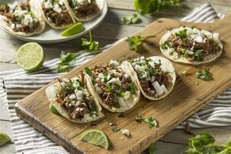 how-to-make-tacos-de-cabeza-mexican-beef-cheek-tacos image