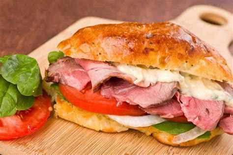 lamb-sandwiches-with-roasted-garlic-mayo image