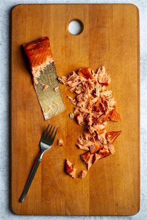 smoked-salmon-alfredo-with-fettuccine-champagne image