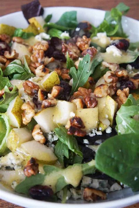 pear-gorgonzola-salad image