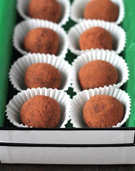dark-chocolate-mint-truffles-delightful image