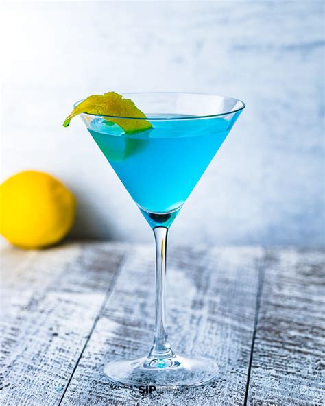 angelo-azzurro-cocktail-sip-and-feast image