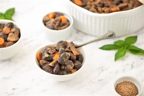 baked-beans-with-mushrooms-wellnessdove image