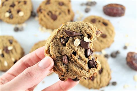 oatmeal-chocolate-chip-high-protein-cookies-milk image