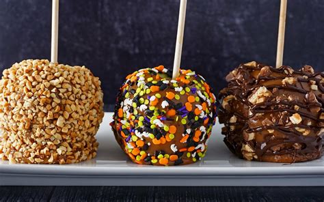 how-to-make-traditional-caramel-apples-tips-and-tricks image