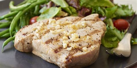 grilled-yellowfin-tuna-with-lemon-and-garlic-myrecipes image