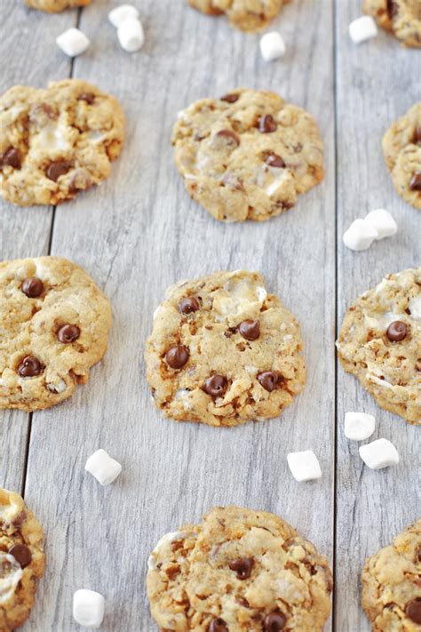 marshmallow-crunch-chocolate-chip-cookies-tangled image