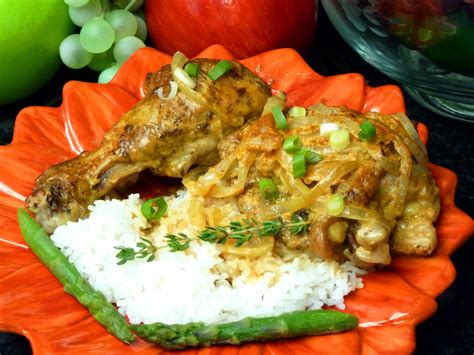 curry-chicken-in-paprika-yogurt-sauce-recipe-pegs image