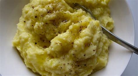 mashed-potatoes-with-garlic-and-thyme-jessica image