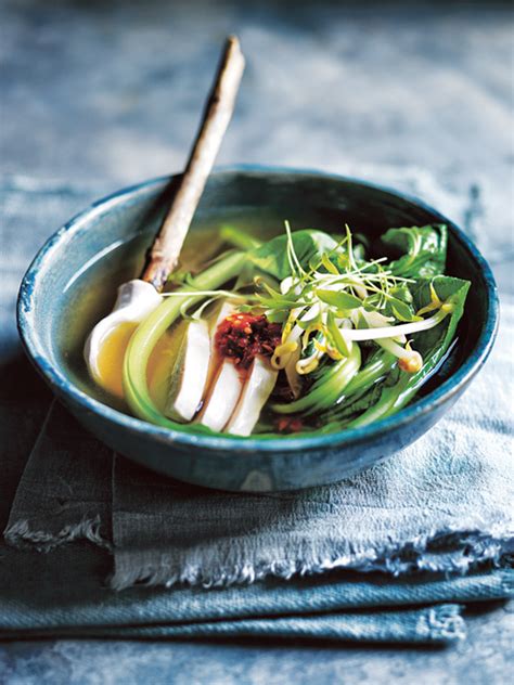 lemongrass-and-ginger-chicken-soup-donna-hay image