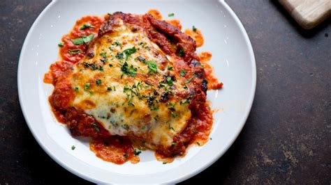 why-youre-unlikely-to-find-chicken-parmesan-in-italy image