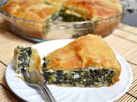 easy-delicious-homemade-spinach-pie-with-puff image