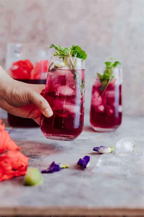 how-to-make-hibiscus-tea-benefits-and-side-effects image
