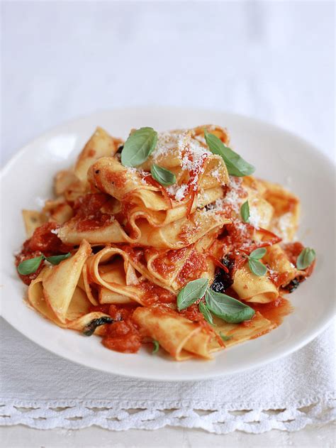 pappardelle-tomato-sauce-pasta-recipes-jamie image