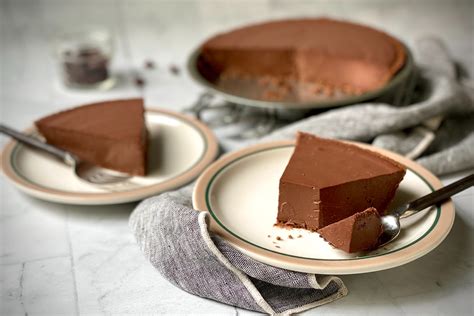 dairy-free-moo-less-chocolate-pie-recipe-alton-brown image